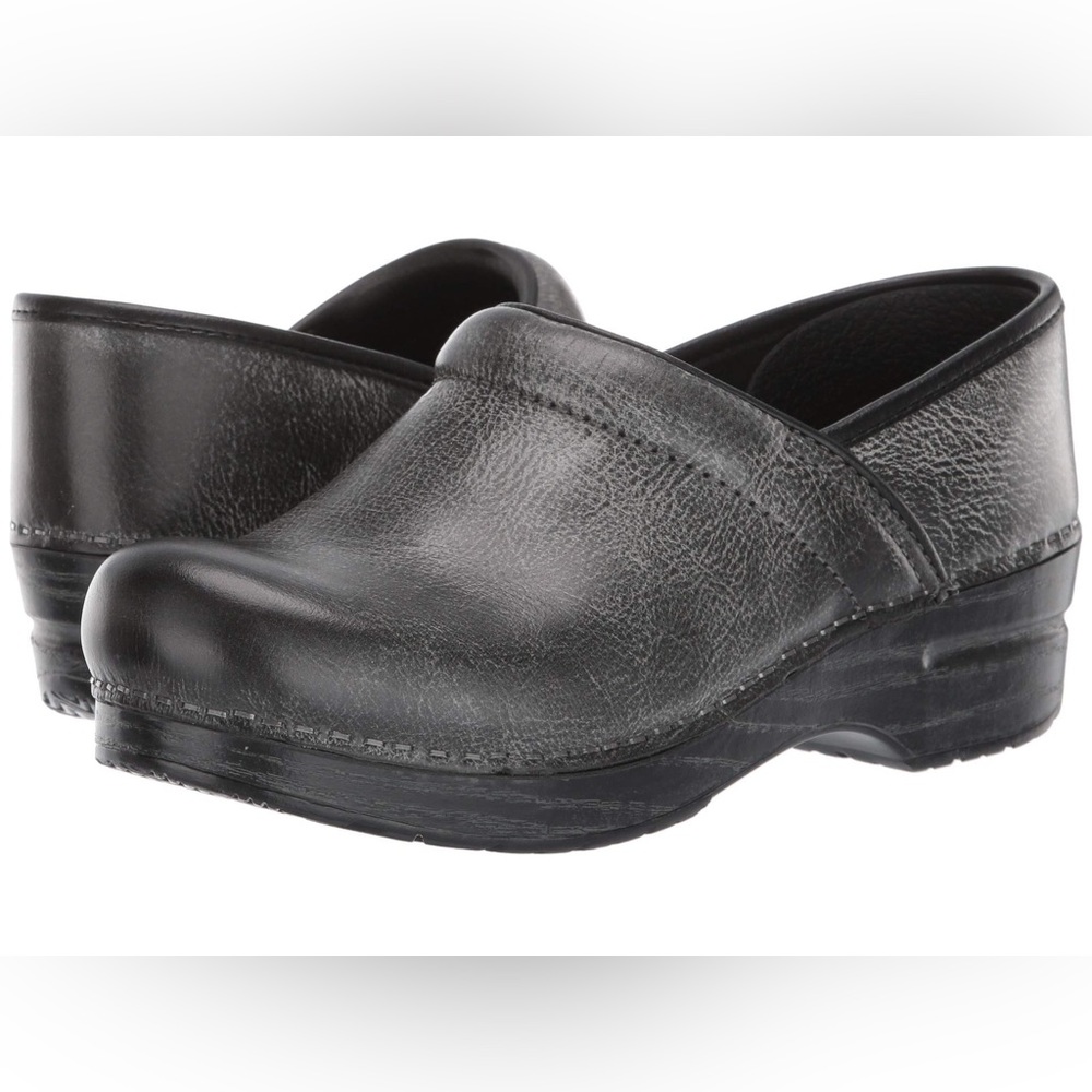 Dansko women’s size 9